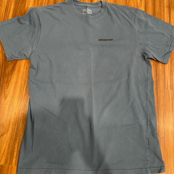 Patagonia Shirt - Picture 2 of 3